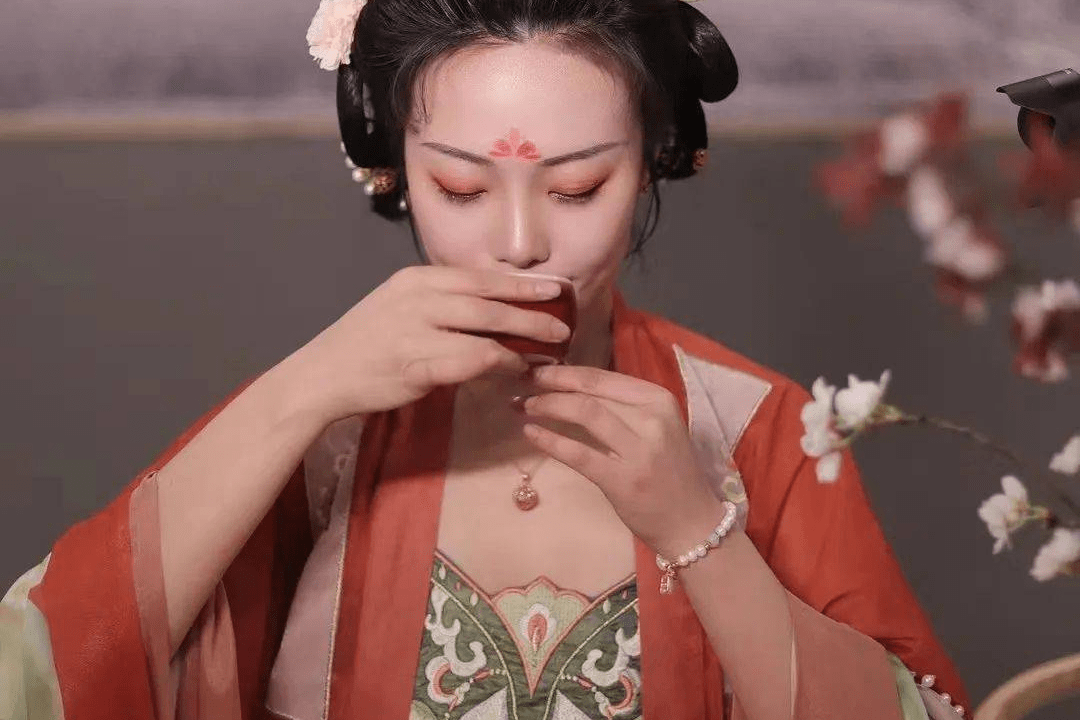 详细阅读:刘雪莹(刘雪莹图片) 刘雪莹(刘雪莹图片)